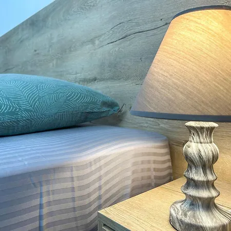 Seaview Modern 2 Bedrooms